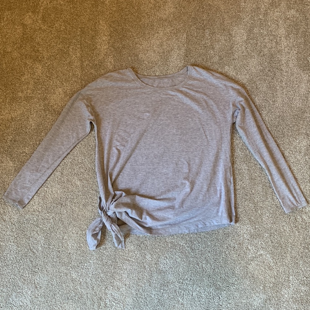 Lululemon To The Point Long Sleeve in Heathered Core Light Grey
